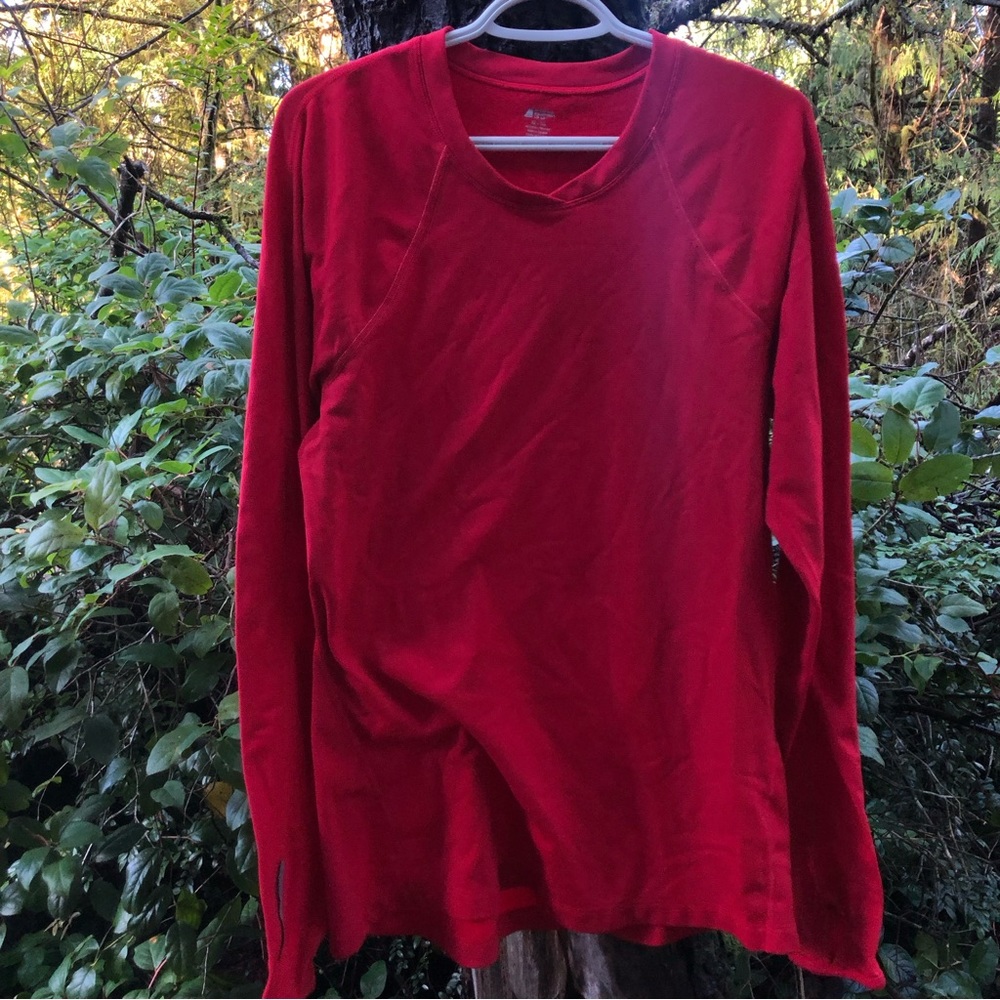 MEC womens XL fleece lined Baselayer with thumb holes